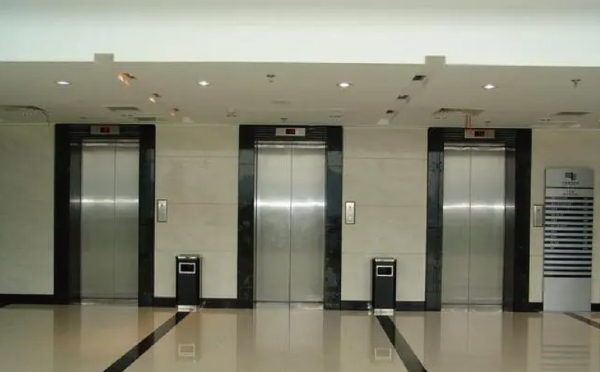 广州电梯安装需要弱电电工证和电梯证。